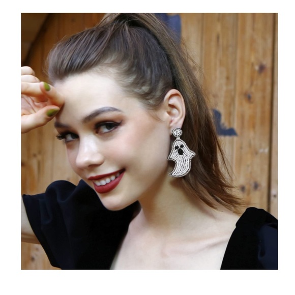 New! Women’s Beaded Rhinestone Bling Ghost Boo Halloween Earnings Set - Picture 2 of 6